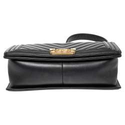 مملوكة مسبقًا حقيبة شانيل بوي جلد مبطن نمط شيفرون سوداء