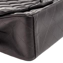 مملوكة مسبقًا Chanel Metallic Grey Quilted Leather Maxi Classic Single Flap Bag