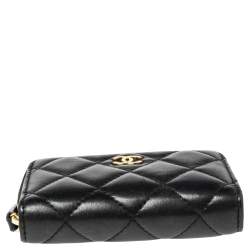 مملوكة مسبقًا Chanel Black Quilted Leather Zipped Coin Pouch