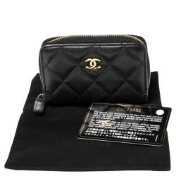 مملوكة مسبقًا Chanel Black Quilted Leather Zipped Coin Pouch