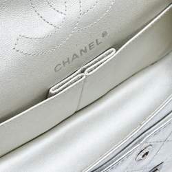Pre Owned Chanel Silver Quilted Leather Reissue 2.55 Classic 224 Flap Bag