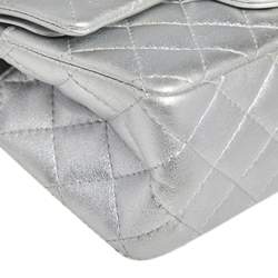 Pre Owned Chanel Silver Quilted Leather Reissue 2.55 Classic 224 Flap Bag