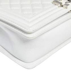 Pre Owned Chanel White Quilted Leather Medium Boy Flap Bag