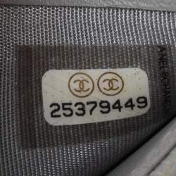 مملوكة مسبقًا مح�فظة شانيل بوى جلد كافيار رصاصي مبطن