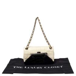 Pre Owned حقيبة شانيل جلد وجلد لامع مبطن أبيض/أسود بقفل متعاكس