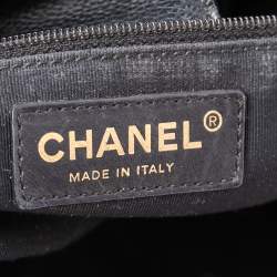 مملوكة مسبقًا حقيبة يد توتس شانيل شوبر سيرف جلد أسود 