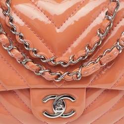 Pre Owned Chanel Pink Quilted Patent Leather Medium Classic Single Flap Bag