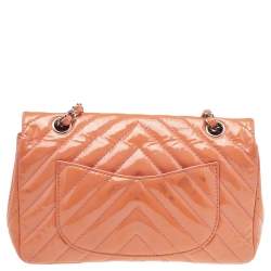 Pre Owned Chanel Pink Quilted Patent Leather Medium Classic Single Flap Bag