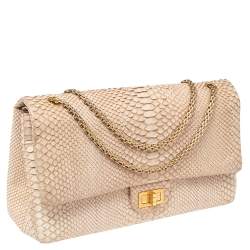 مملوكة مسبقًا  حقيبة شانيل ريشيو 2.55 كلاسيك 228 جلد ثعبان بيج بقلاب