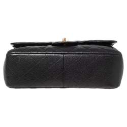 Pre Owned حقيبة شانيل جامبو كلاسيك جلد كافيار مبطن بيج بقلاب مزدوج 