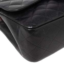 Pre Owned حقيبة شانيل جامبو كلاسيك جلد كافيار مبطن بيج بقلاب مزدوج 