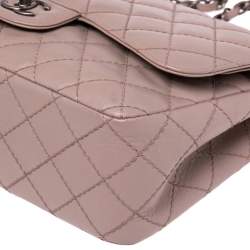 مملوكة مسبقًا حقيبة شانيل كلاسيك جامبو جلد كافيار مبطن أسود بقلاب مزدوج 