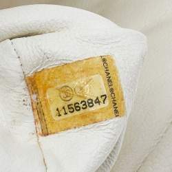 Pre Owned حقيبة كلتش شانيل تيمليس جلد كافيار مبطن أبيض  