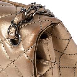 Pre Owned حقيبة شانيل كلاسيك جامبو جلد مبطن ذهبي ميتاليك بقلاب مزدوج 