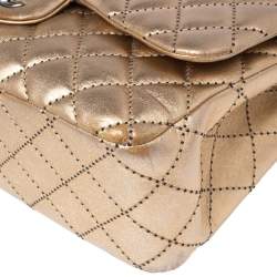 Pre Owned حقيبة شانيل كلاسيك جامبو جلد مبطن ذهبي ميتاليك بقلاب مزدوج 