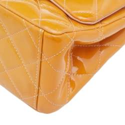 Pre Owned حقيبة شانيل قلاب مزدوج ماكسي كلاسيك جلد لامع مبطن أصفر مسطردة