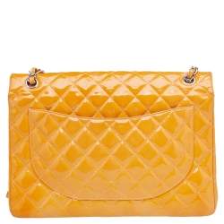 Pre Owned حقيبة شانيل قلاب مزدوج ماكسي كلاسيك جلد لامع مبطن أصفر مسطردة