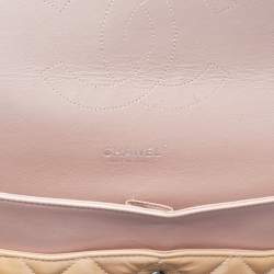 Pre Owned حقيبة شانيل قلاب مزدوج ماكسي كلاسيك جلد لامع مبطن أصفر مسطردة