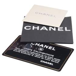 مملوكة مسبقًا حقيبة شانيل قلاب مزدوج ماكسي كلاسيك جلد لامع مبطن أحمر