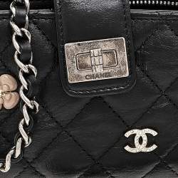 Pre Owned Chanel Black Quilted Leather Reissue Chain Phone Pouch