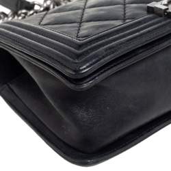 Pre Owned Chanel Black Quilted Leather Medium Boy Bag