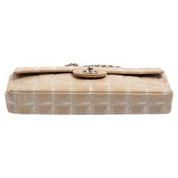 Pre Owned حقيبة شانيل فينتدج ترافيل ل يغن إيست/ويست كانفاس بيج بقلاب 