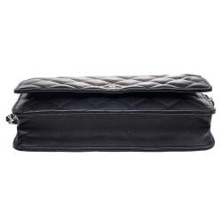 Pre Owned Chanel Black Quilted Lambskin Leather Classic Wallet on Chain
