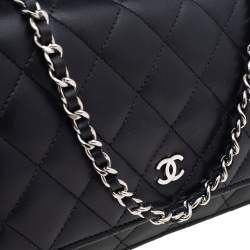 Pre Owned Chanel Black Quilted Lambskin Leather Classic Wallet on Chain