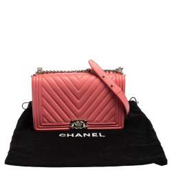 Pre Owned Chanel Pink Chevron Leather New Medium Boy Flap Bag