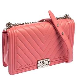 Pre Owned Chanel Pink Chevron Leather New Medium Boy Flap Bag
