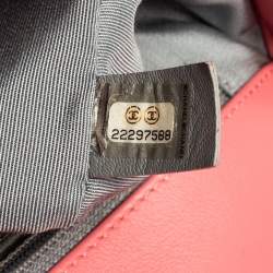 Pre Owned Chanel Pink Chevron Leather New Medium Boy Flap Bag