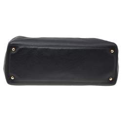 مملوكة مسبقًا Chanel Black Leather Cerf Shopper Tote