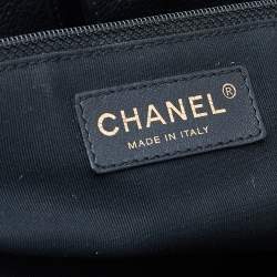 مملوكة مسبقًا Chanel Black Leather Cerf Shopper Tote