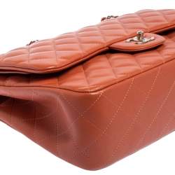 مملوكة مسبقًا حقيبة شانيل كلاسيك جامبو جلد كافيار مبطن أسود بقلاب مزدوج 