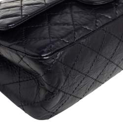 Pre Owned Chanel Black Quilted Aged Leather Reissue 2.55 Classic 225 Flap Bag
