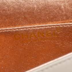 Pre Owned حقيبة شانيل فينتدج 2001 ران واي قلاب تويد وجلد بيج مزخرف لؤلؤ كاميليا 