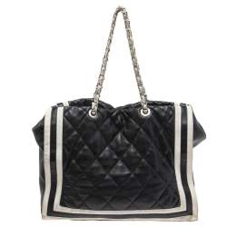 Pre Owned Chanel Navy Blue/White Quilted Leather CC Shopper Tote 