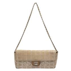 مملوكة مسبقًا Chanel Beige Chocolate Bar Quilted Fabric CC East West Flap Bag