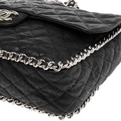 مملوكة مسبقًا حقيبة كتف شانيل ماكسي جلد أسود بسلسلة ملتفة وقلاب
