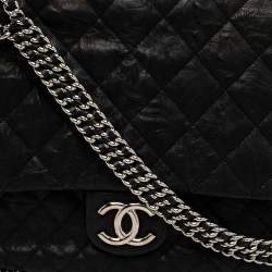 مملوكة مسبقًا حقيبة كتف شانيل ماكسي جلد أسود بسلسلة ملتفة وقلاب