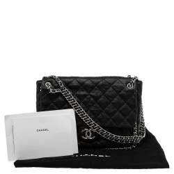 مملوكة مسبقًا حقيبة كتف شانيل ماكسي جلد أسود بسلسلة ملتفة وقلاب