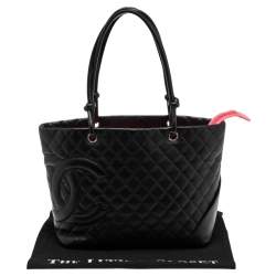 مملوكة مسبقًا حقيبة يد شانيل كامبون كبيرة جلد مبطن أسود