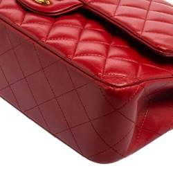 Pre Owned حقيبة شانيل قلاب مزدوج كلاسيك متوسطة جلد لامع مبطن أحمر