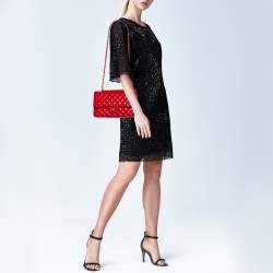 Pre Owned حقيبة شانيل قلاب مزدوج كلاسيك متوسطة جلد لامع مبطن أحمر