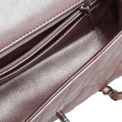 Pre Owned حقيبة ميني شانيل كلاسيك جلد مبطن وردي ميتاليك مستطيلة بقلاب 