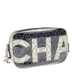 Pre Owned حقيبة صغيرة شانيل كاميليا  كوكو مارك بي في سي وجلد أسود / أبيض بالشعار