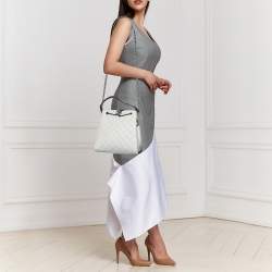 مملوكة مسبقًا Chanel Grey Quilted Caviar Leather Accordion Bucket Bag