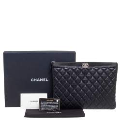 مملوكة مسبقًا Chanel Black Quilted Caviar Leather Boy Large O-Case Zip Pouch