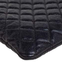 مملوكة مسبقًا Chanel Black Quilted Caviar Leather Boy Large O-Case Zip Pouch