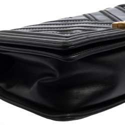 Pre Owned حقيبة شانيل بوي جلد كافيار متعرج أسود بقلاب متوسطة 